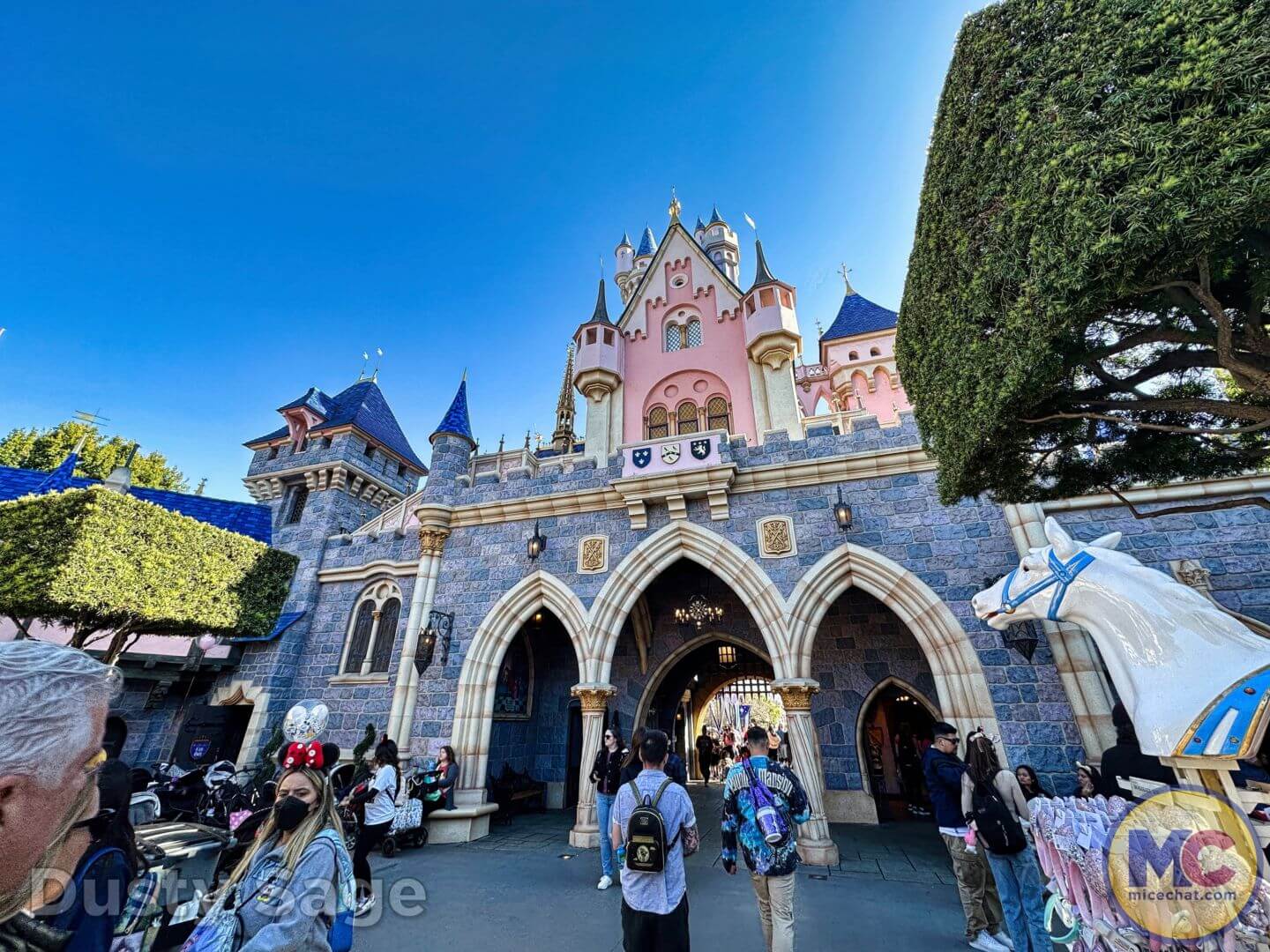 , Disneyland Update – Exciting Finds, Feasts, and Oswald Meets!