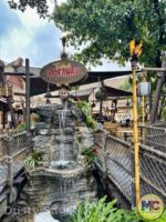 Disneyland-News-beauty tropical hideaway sign-MiceChat