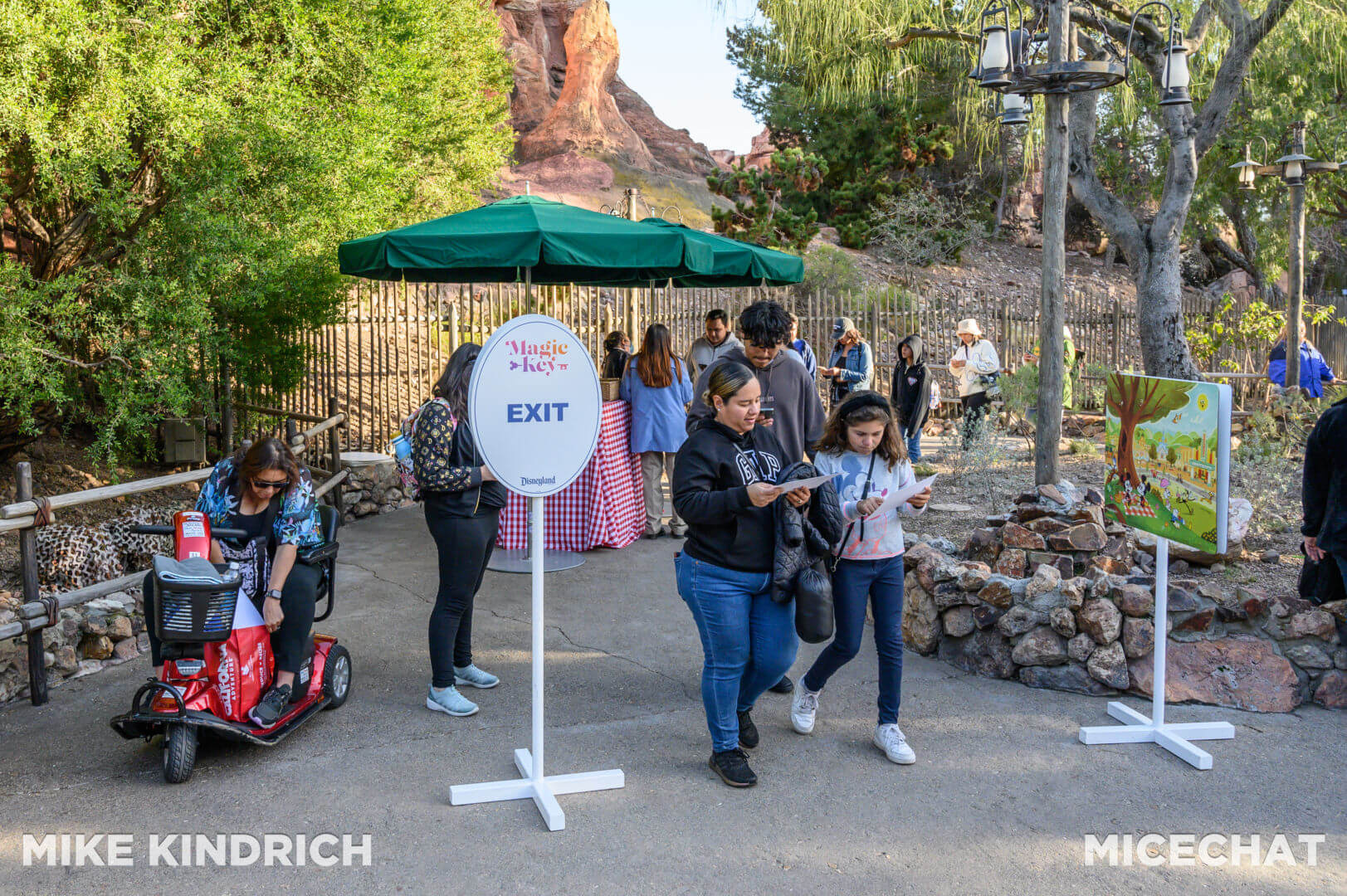 , Disneyland Update: Avengers Campus Construction, Splash Dash, Re-Tooned &#038; More