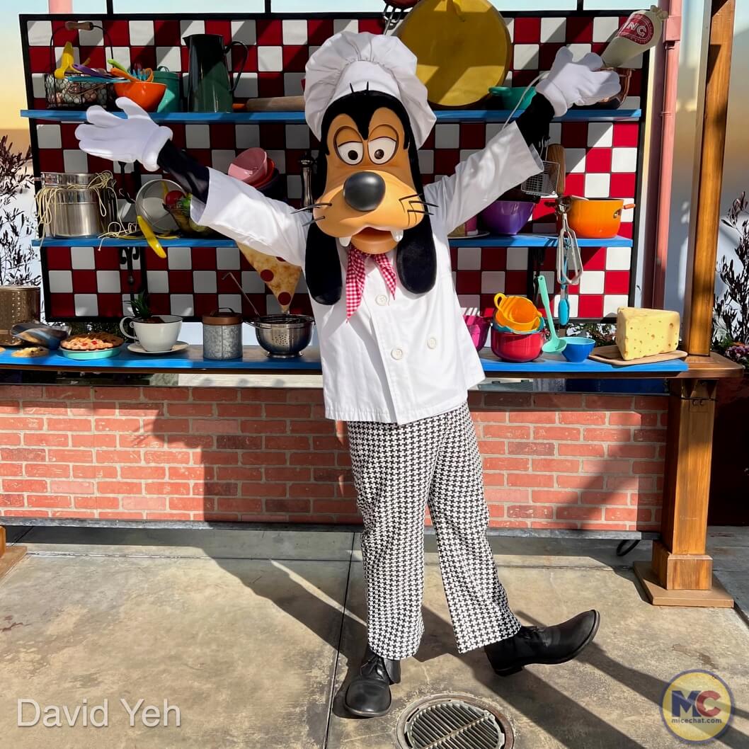 , Disneyland Update &#8211; Exciting Finds, Feasts, and Oswald Meets!