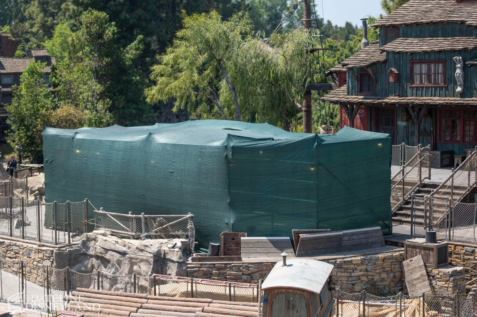 Disneyland, Disneyland Update: Fantasmic Aftermath, Spring Things &#038; Construction Views