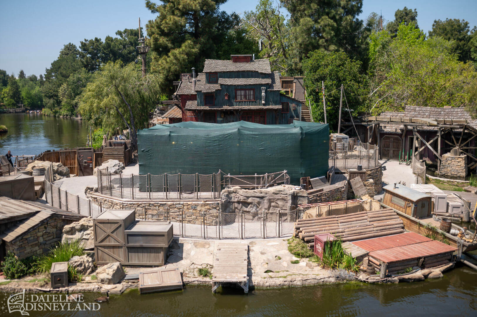 Disneyland, Disneyland Update: Fantasmic Aftermath, Spring Things &#038; Construction Views