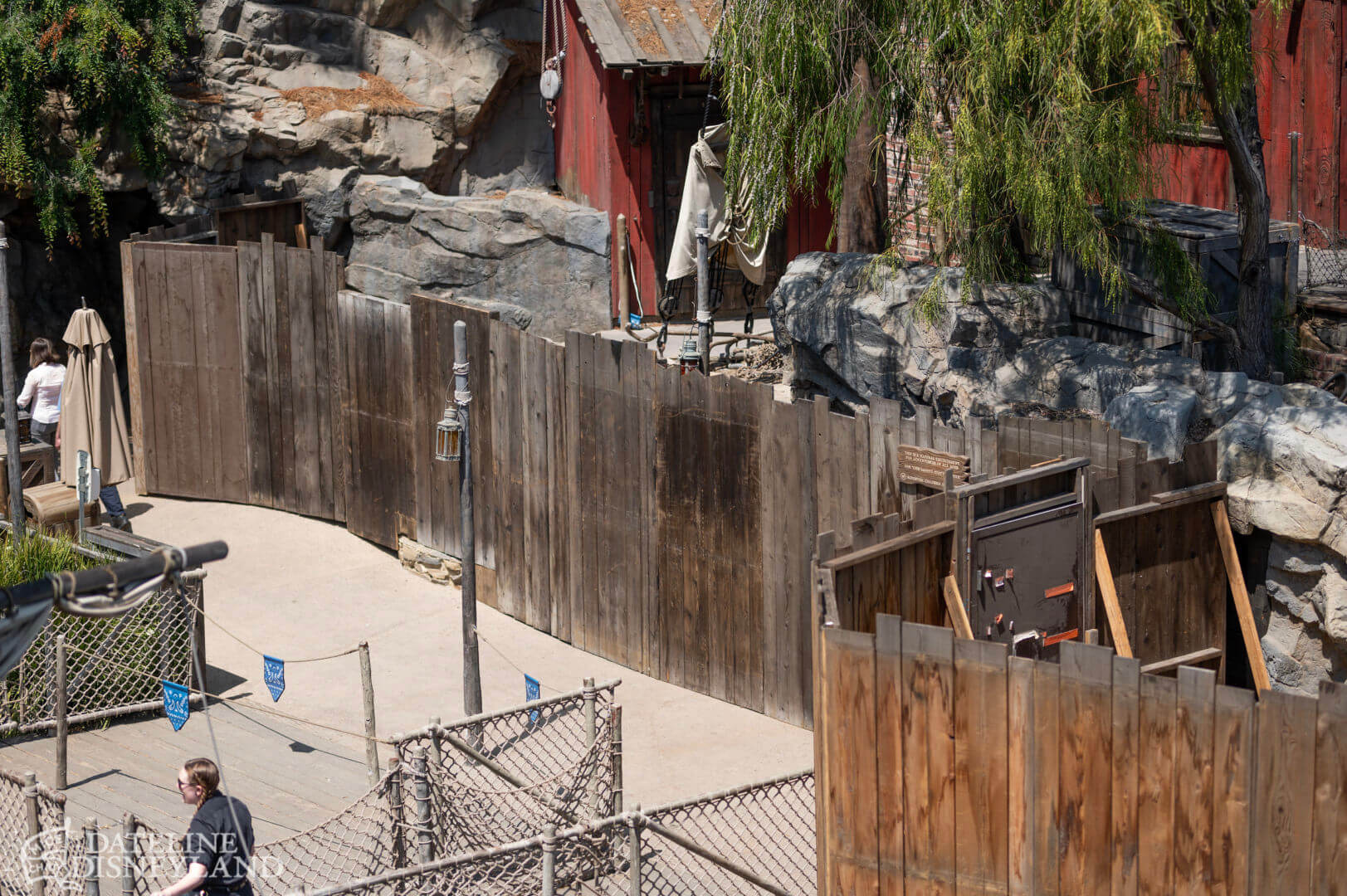 Disneyland, Disneyland Update: Fantasmic Aftermath, Spring Things &#038; Construction Views