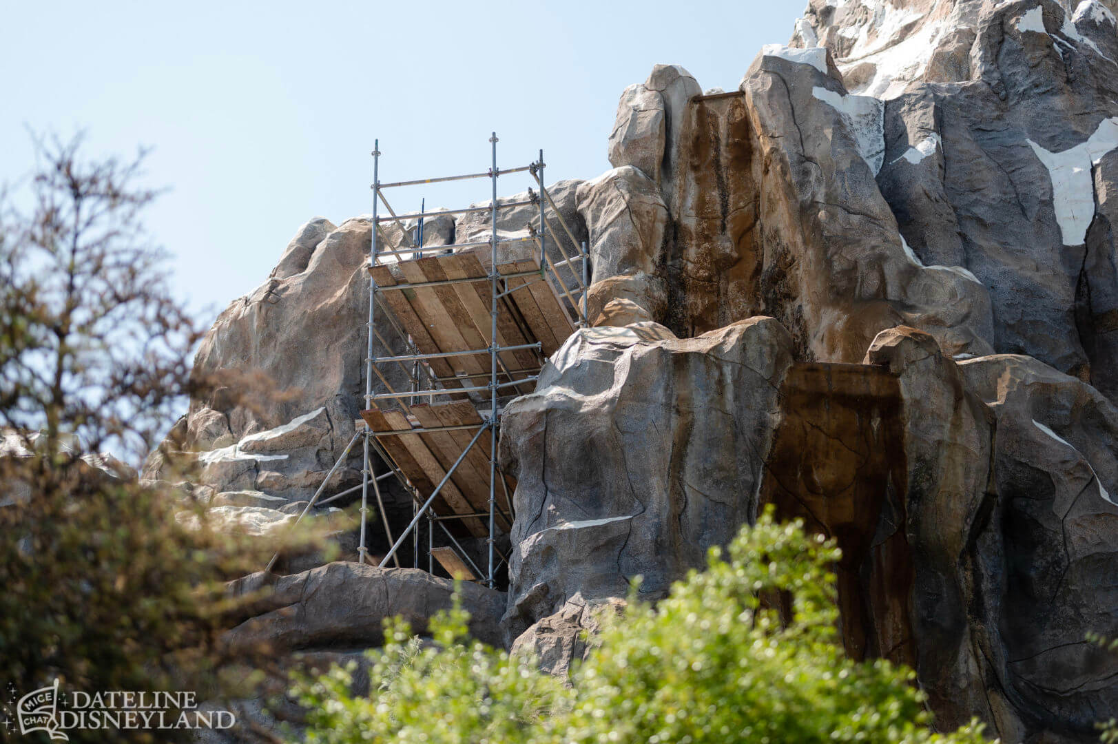 Disneyland, Disneyland Update: Fantasmic Aftermath, Spring Things & Construction Views