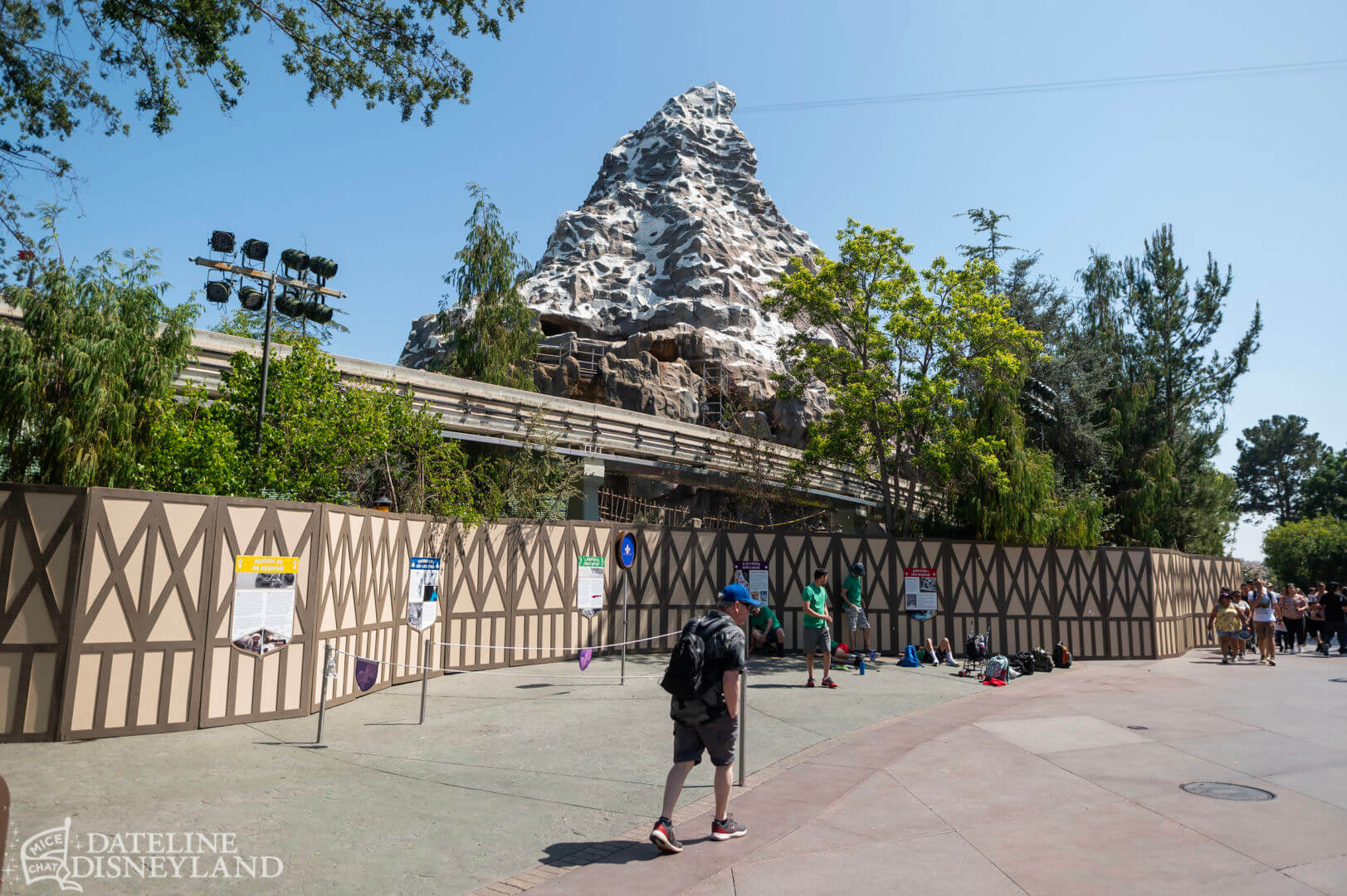 Disneyland, Disneyland Update: Fantasmic Aftermath, Spring Things &#038; Construction Views