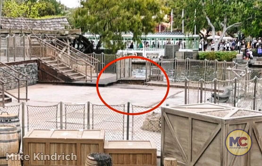, Disneyland Update: Fantasmic Surprise &#038; Reservations About Reservations