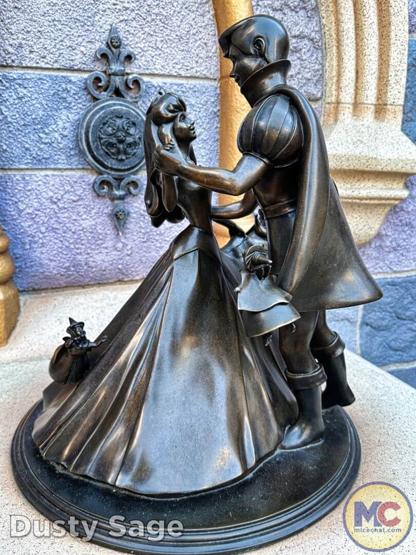 , Disneyland Update: Rolling… Heads, Strollers & Easter Eggs