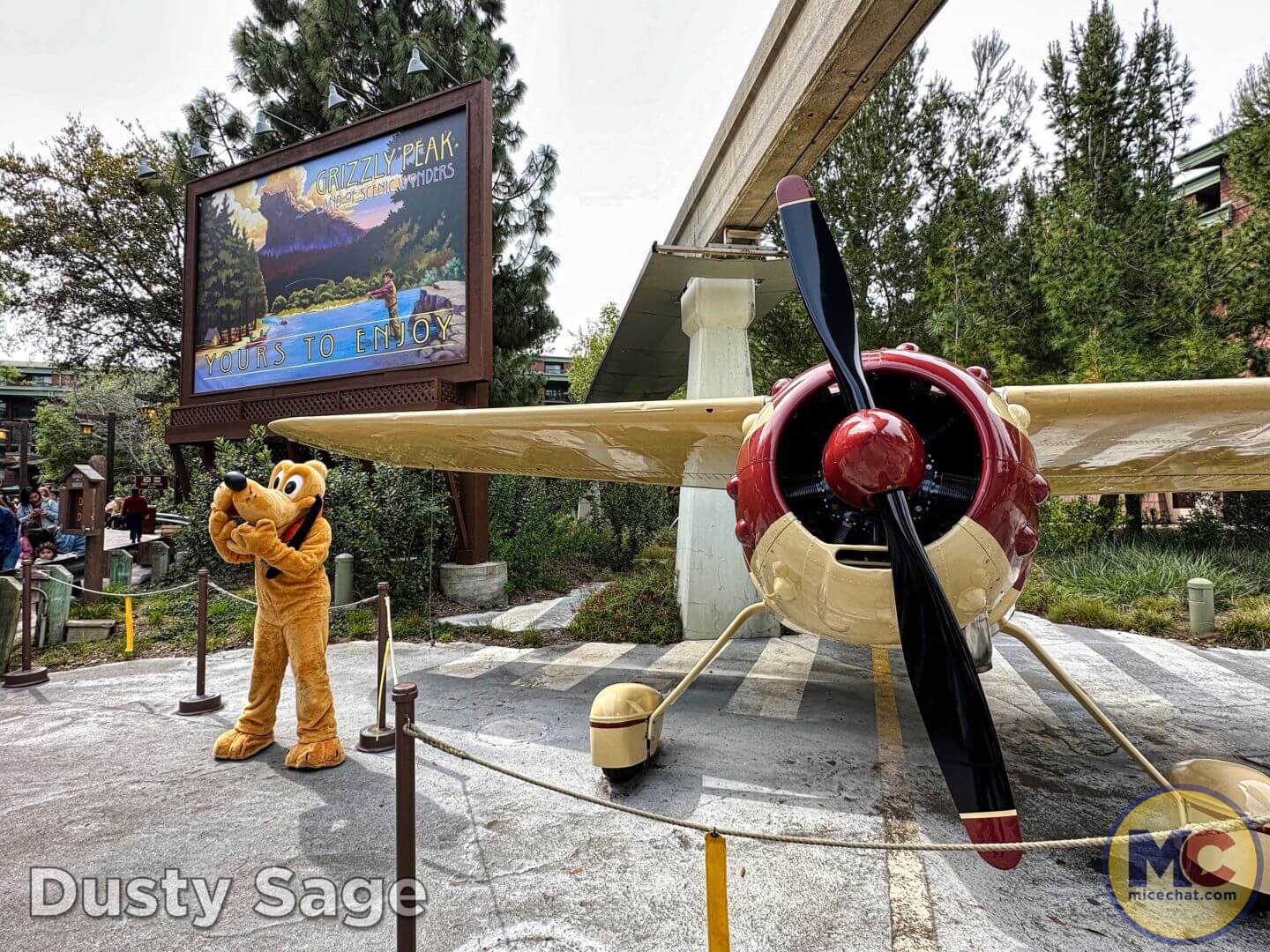 , Disneyland Update: Rolling… Heads, Strollers & Easter Eggs