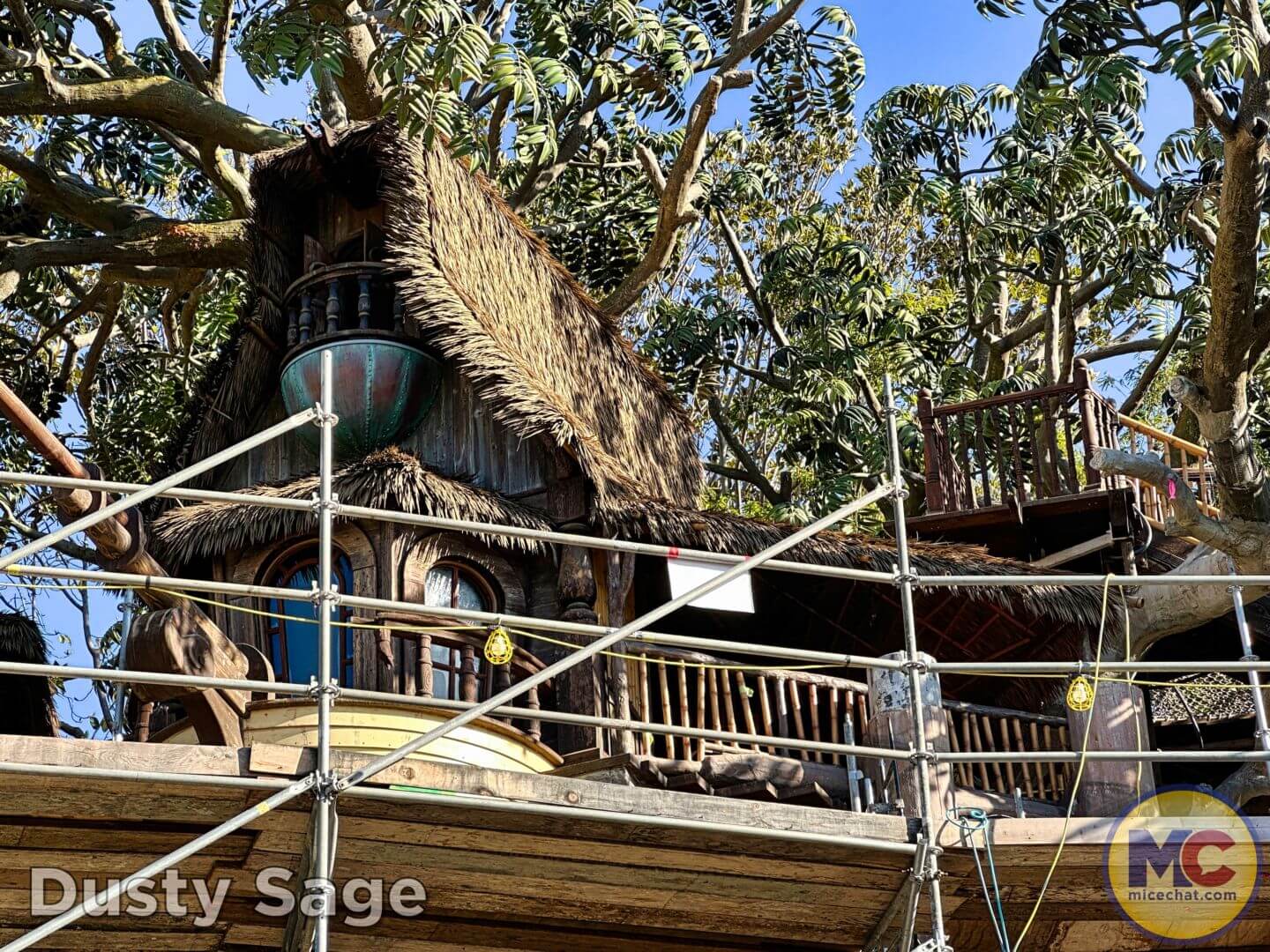 , Disneyland Update: Rolling… Heads, Strollers & Easter Eggs