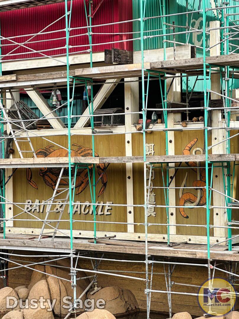 , Disneyland Update: Rolling… Heads, Strollers & Easter Eggs