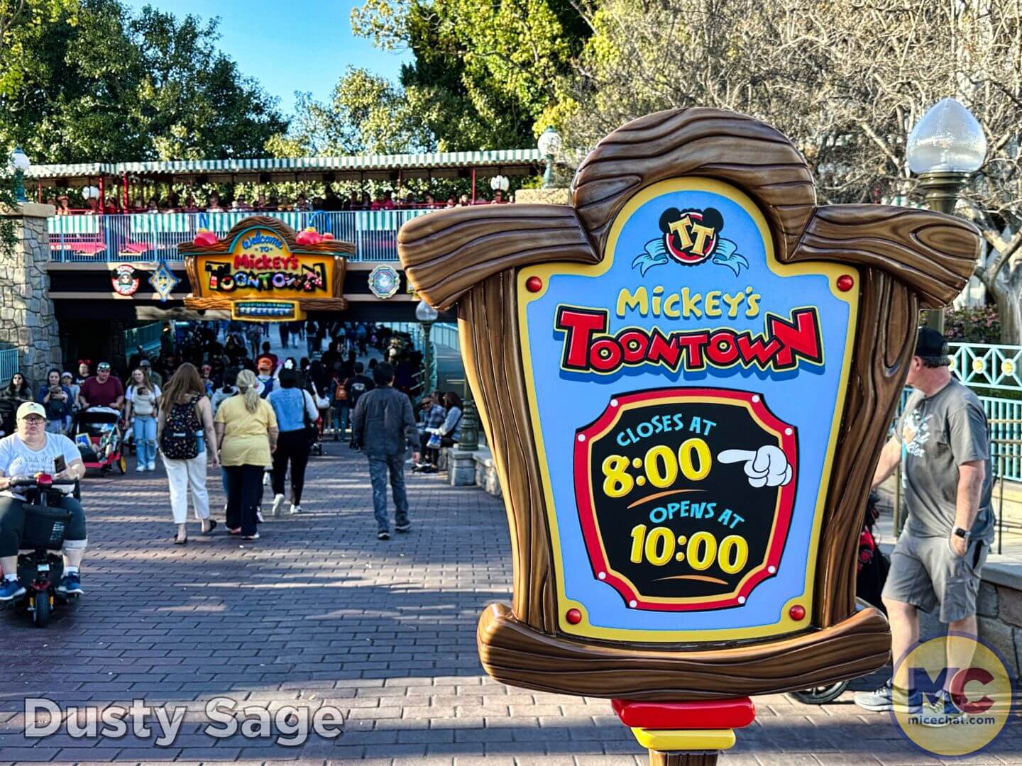 , Disneyland Update: Rolling… Heads, Strollers & Easter Eggs