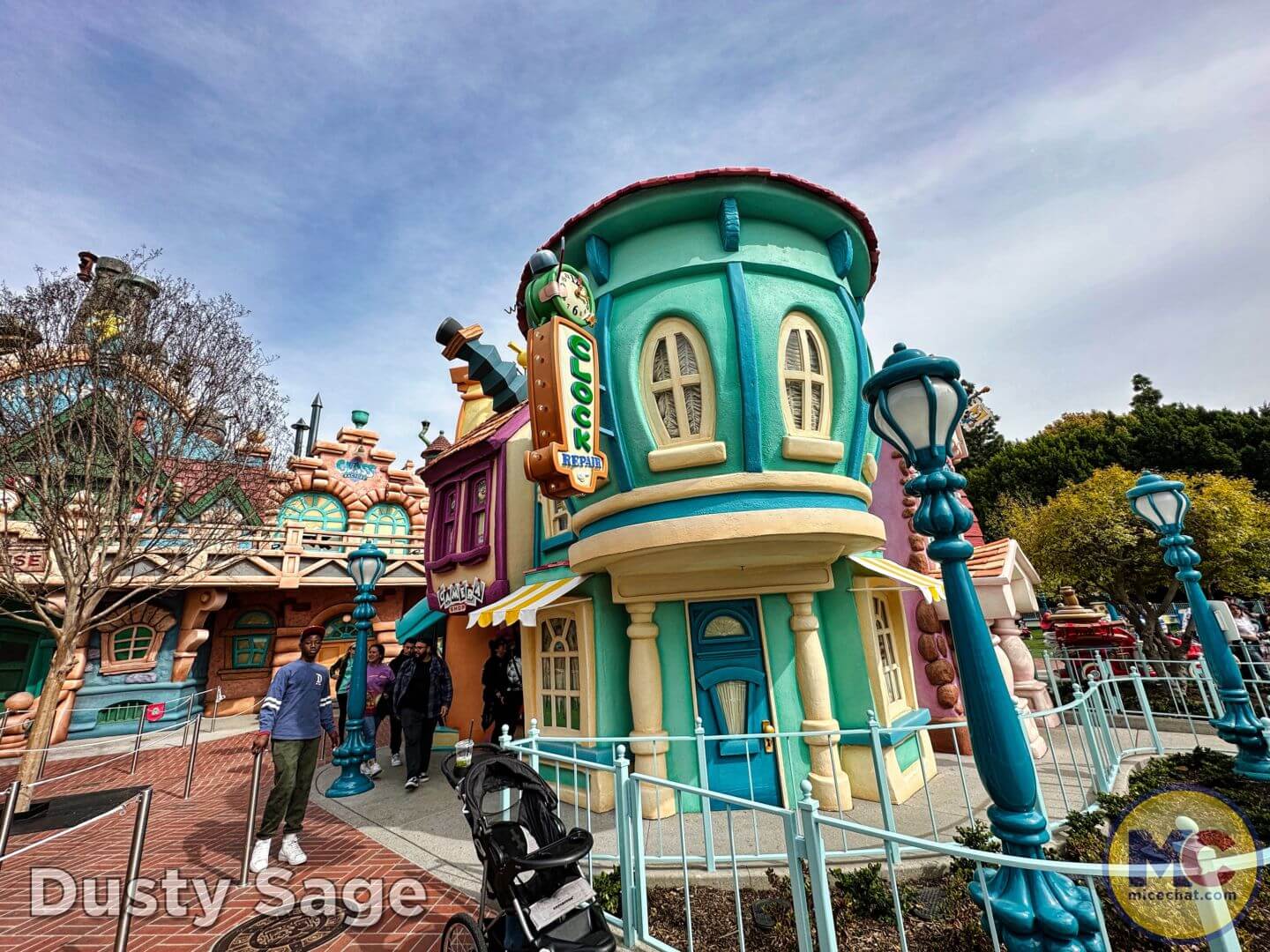 , Disneyland Update: Rolling… Heads, Strollers & Easter Eggs