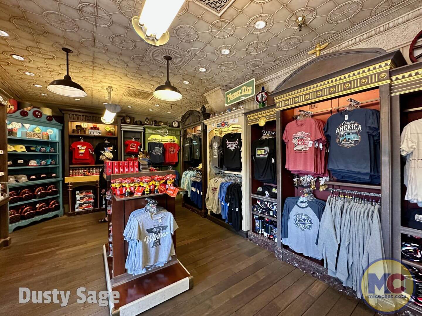 , Disneyland News: 3 Shops Reopening &#038; One Closing For Good!