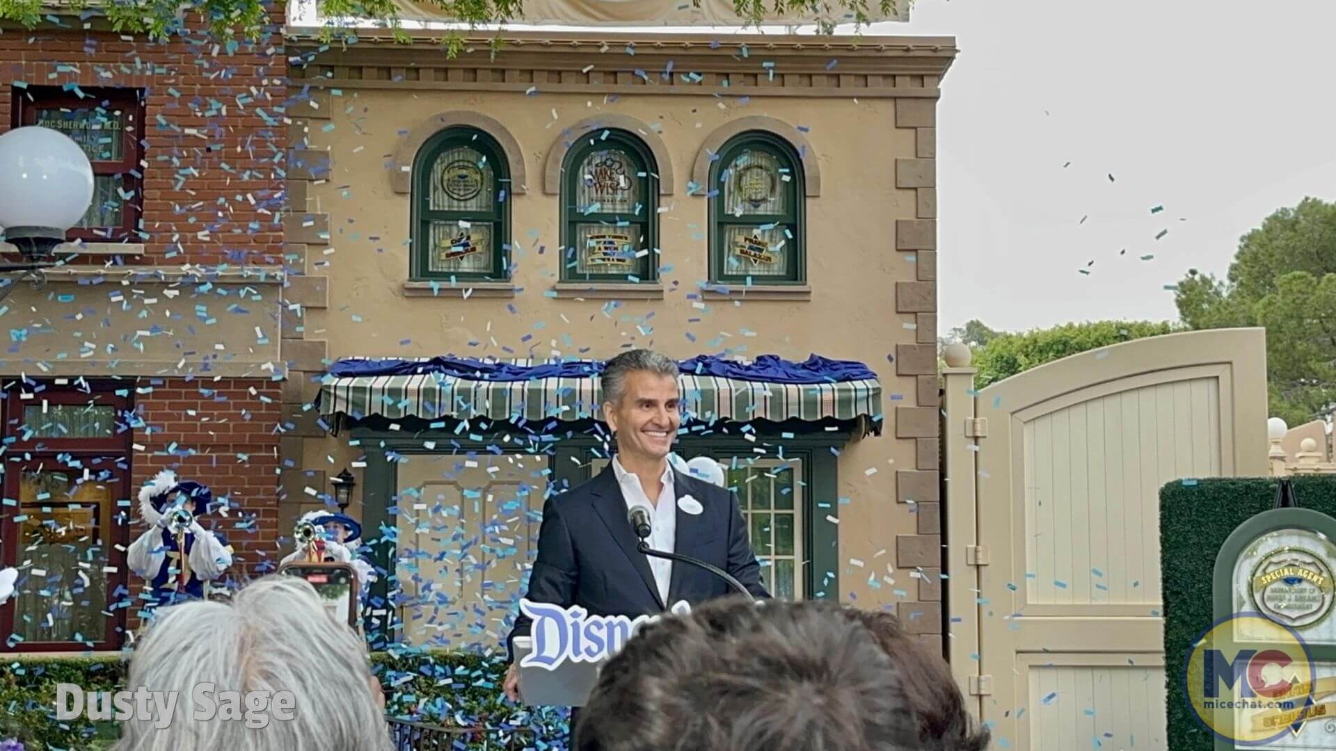 Make a Wish, Wishes Granted:  Touching New Windows on Disneyland&#8217;s Main Street