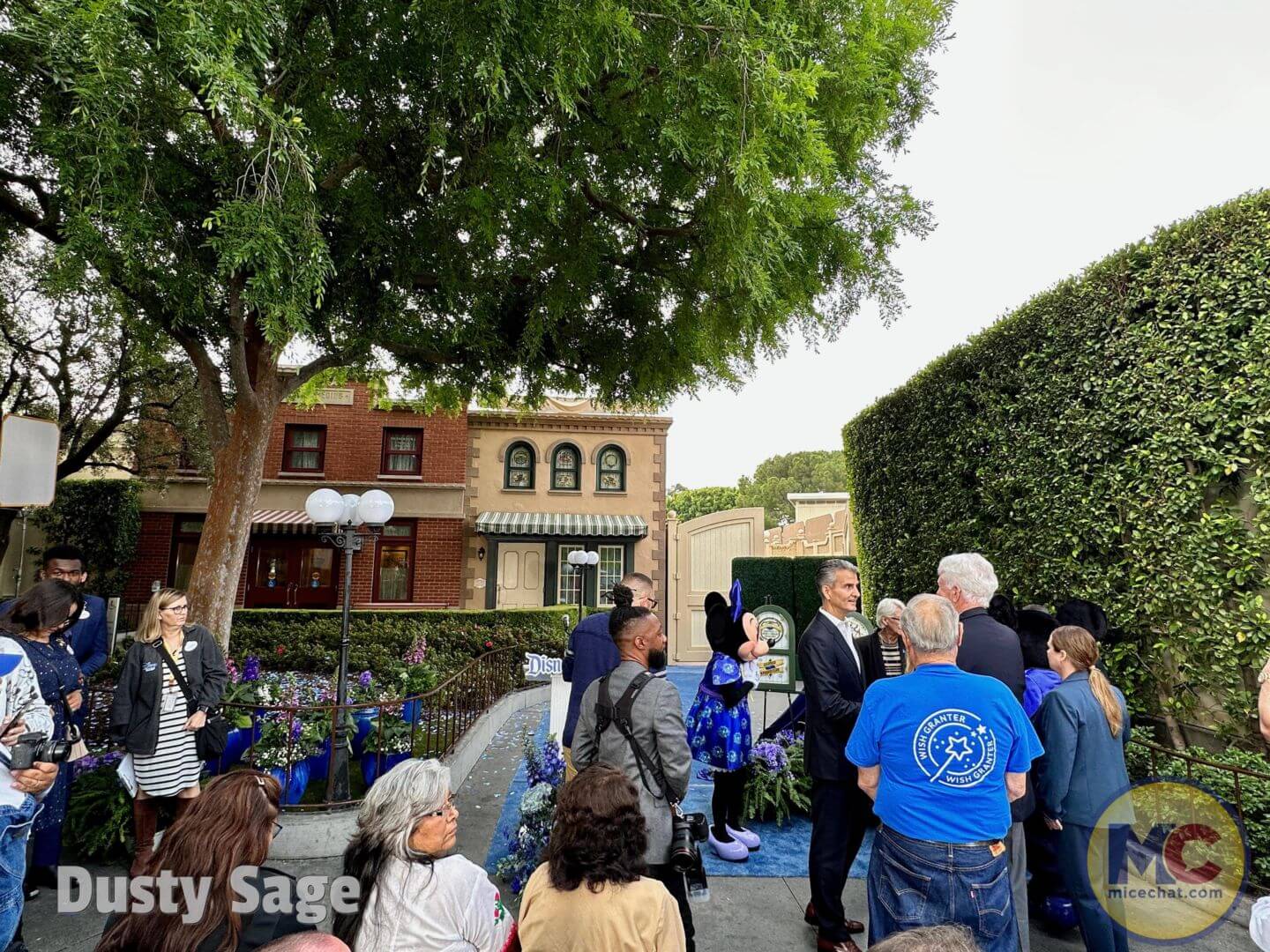 Make a Wish, Wishes Granted:  Touching New Windows on Disneyland&#8217;s Main Street