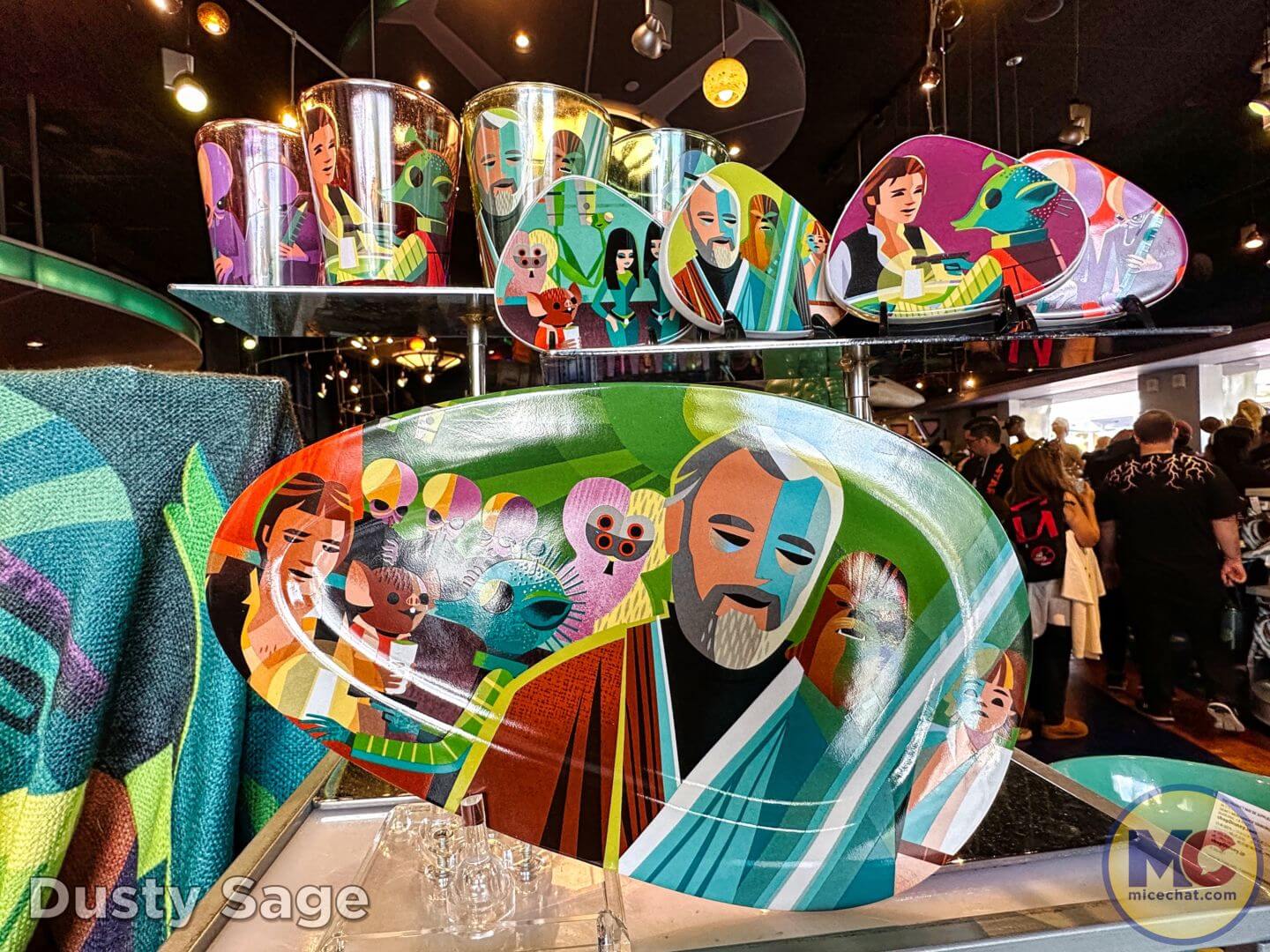 , Disneyland Update – The Crowd Awakens