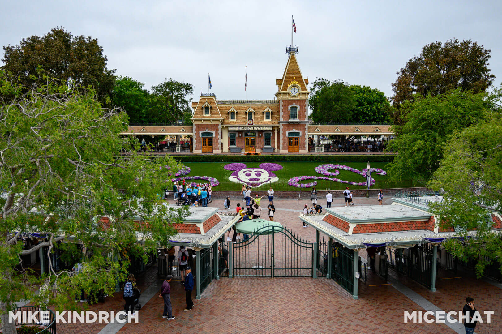 , Disneyland Update: Exciting Changes, Frustrating Delays &#038; the Final Splash