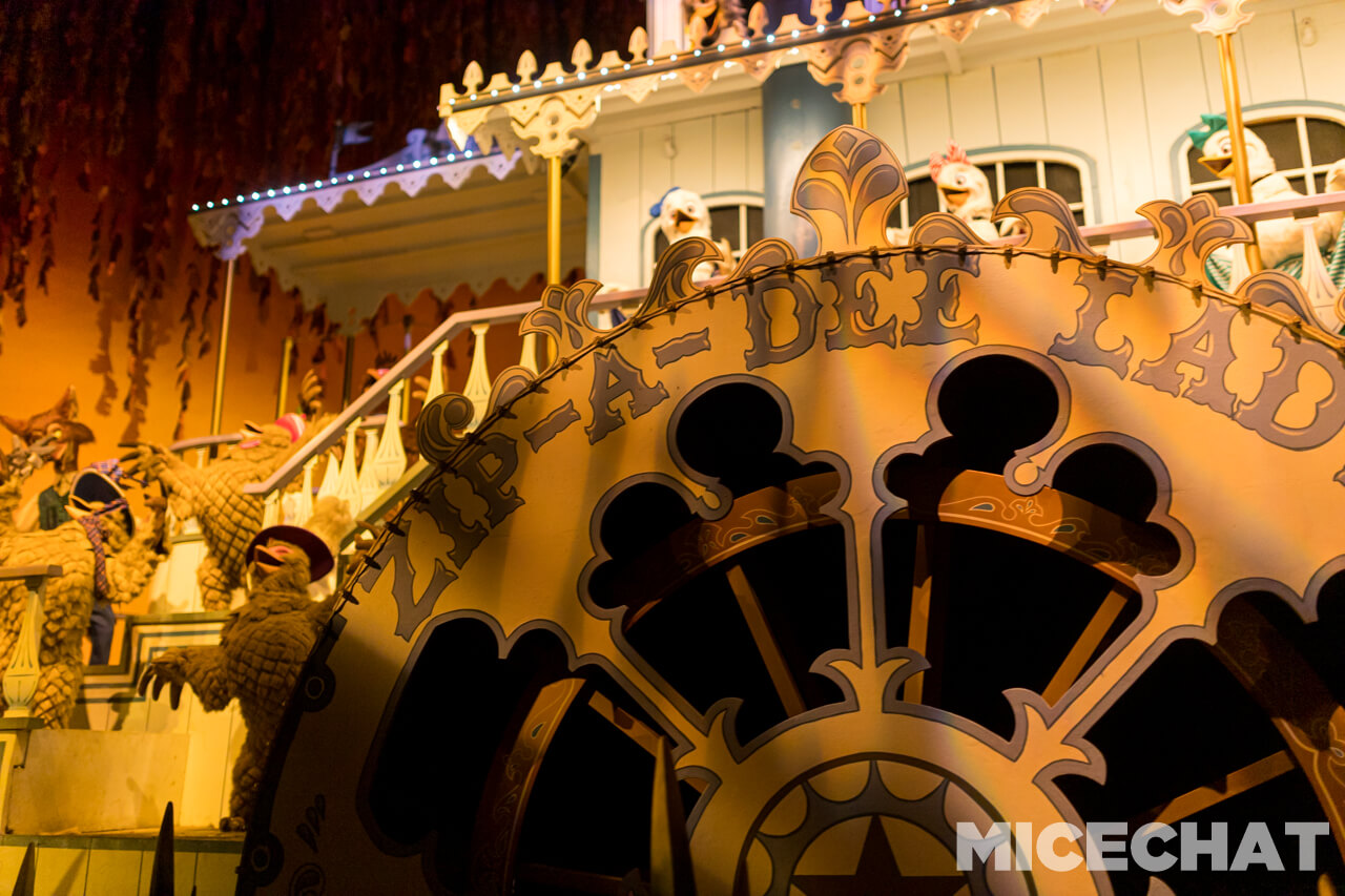 , Disneyland Update: The Final Splashdown, Pixar Preview & More Mermaid!