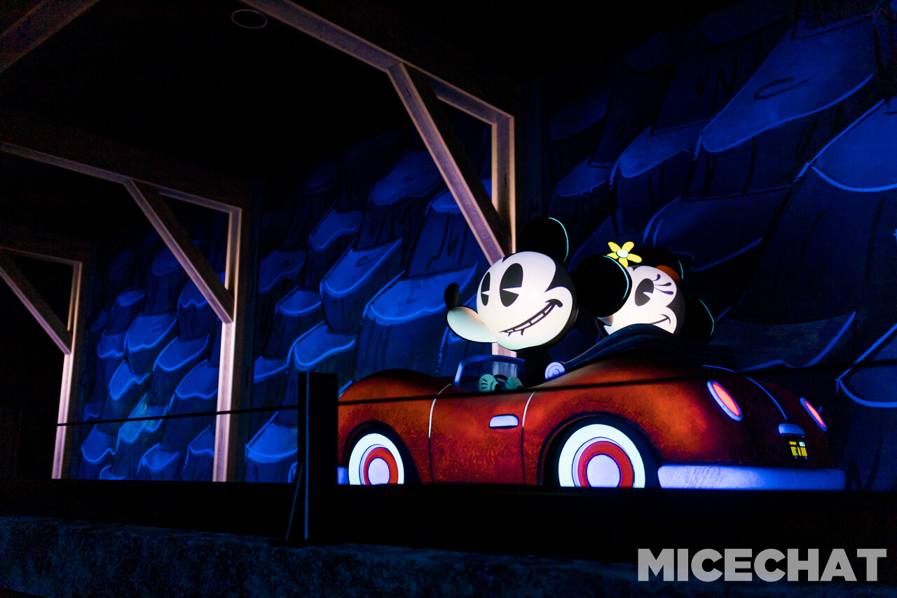 , Disneyland Update: The Final Splashdown, Pixar Preview & More Mermaid!