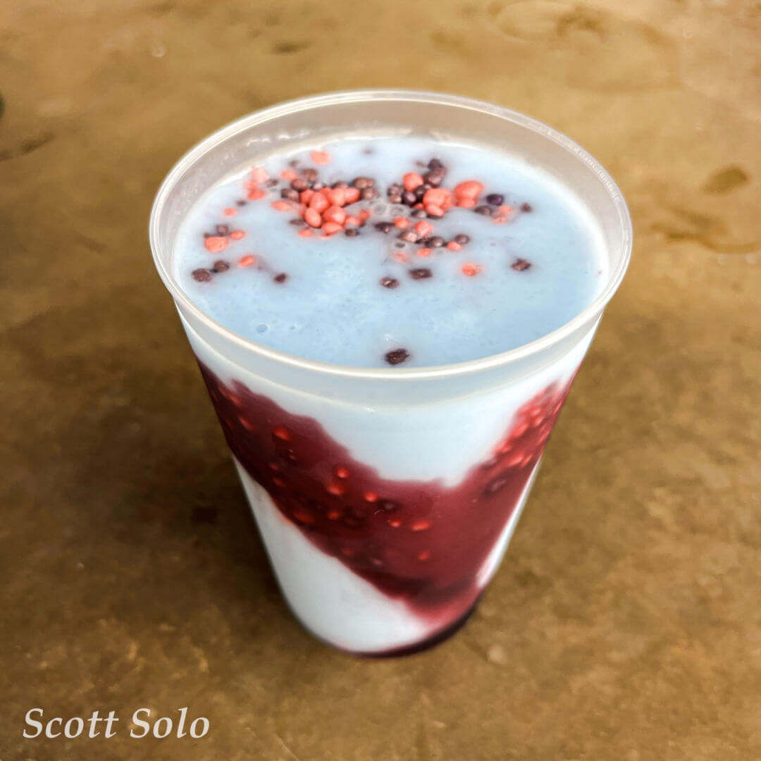 , Disneyland Update – The Crowd Awakens