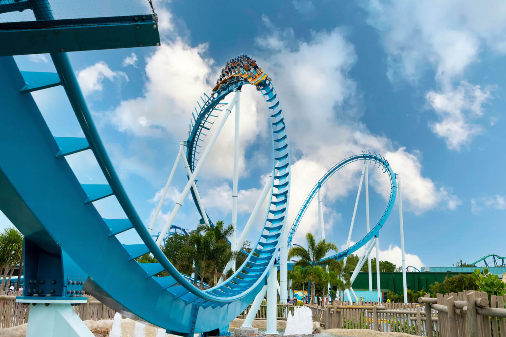 Pipeline Coaster, Hang Ten on SeaWorld Orlando’s NEW Pipeline Surf Coaster