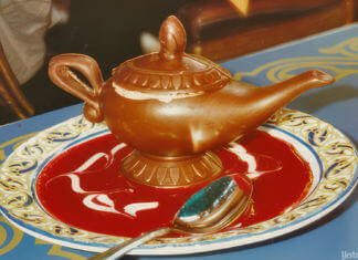 Yesterland: Aladdin’s Oasis Dinner Show at Disneyland Aladdin’s Oasis Dinner Show