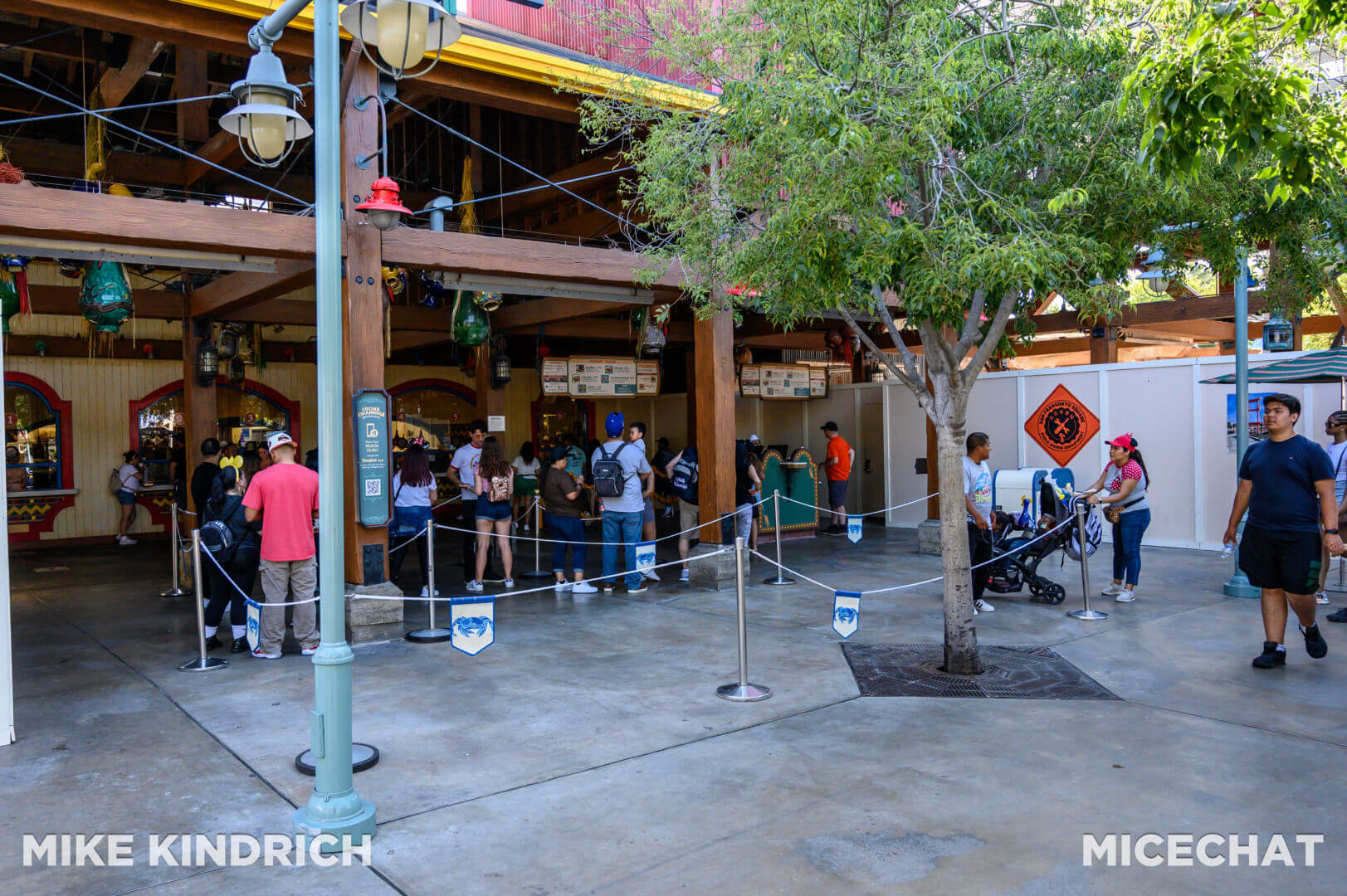 , Disneyland Update – Red, White & Boooooo!