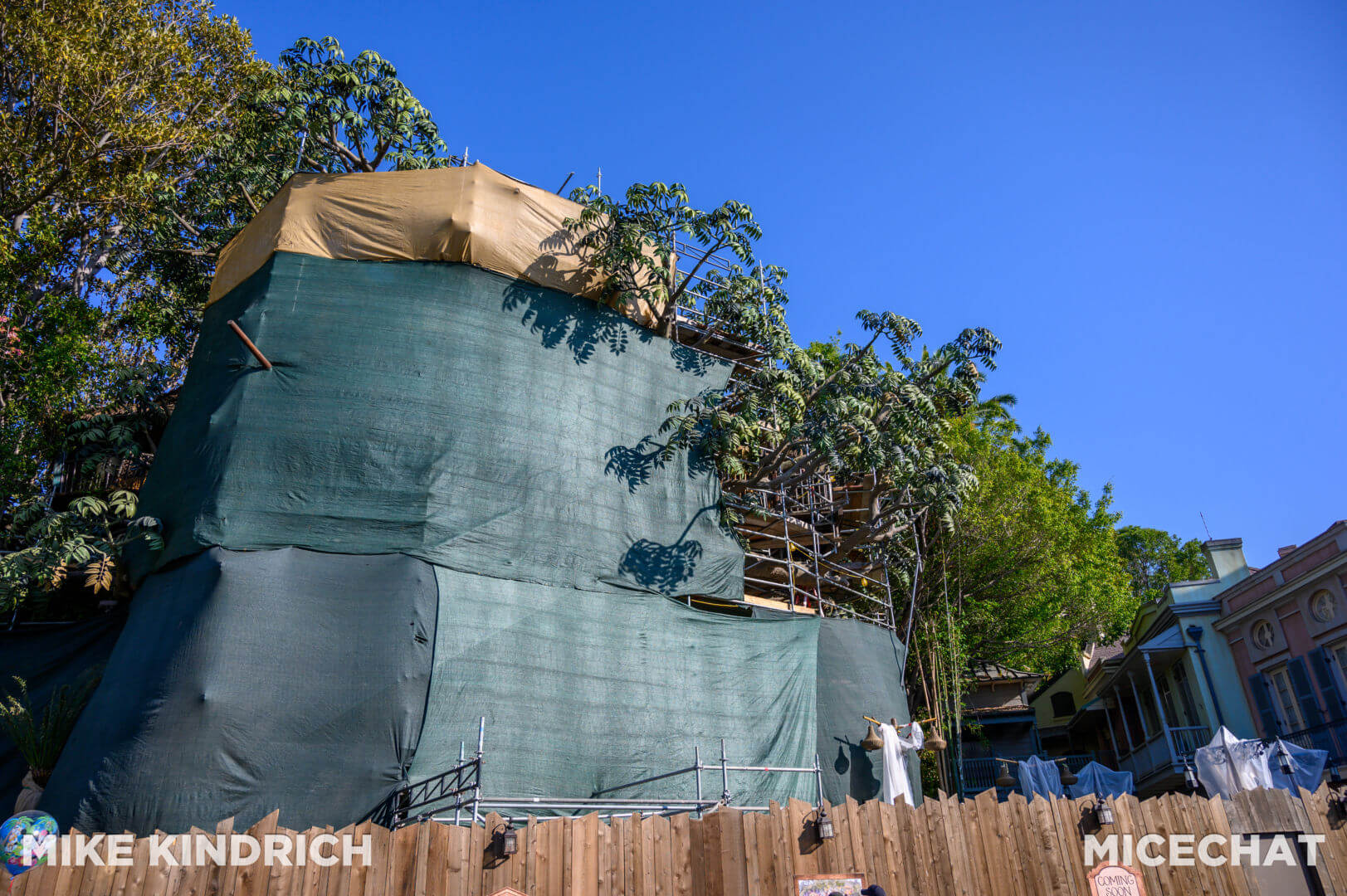, Disneyland Update – Red, White & Boooooo!