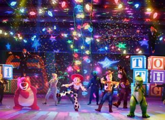 "TOGETHER: a Pixar Musical Adventure" Disneyland Paris