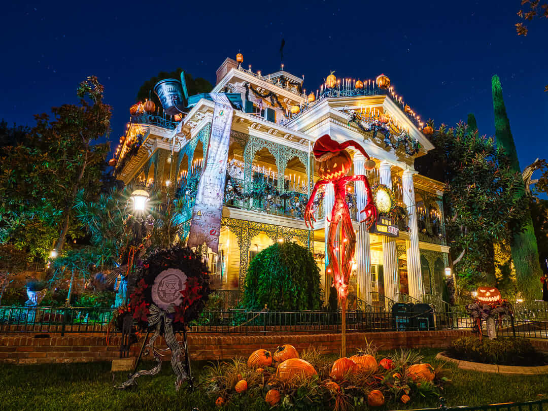 Haunted Mansion, MiceShots: A Photographic Journey through Disneyland’s Haunted Mansion