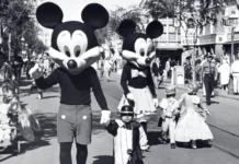 🎃 Disney Parks Haunted Halloween History 🎃 Parade of Pumpkins Disneyland 1959