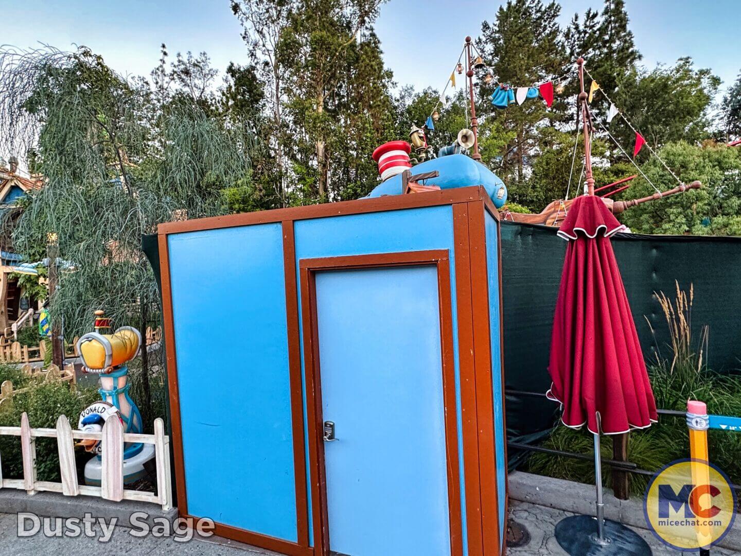 , Disneyland Update – Crowd Crush, Pipes Pop & Holiday Happenings!