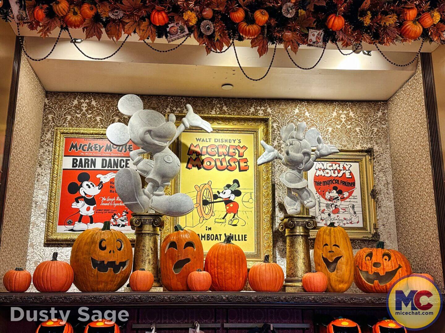 , Disneyland Update – Crowd Crush, Pipes Pop & Holiday Happenings!