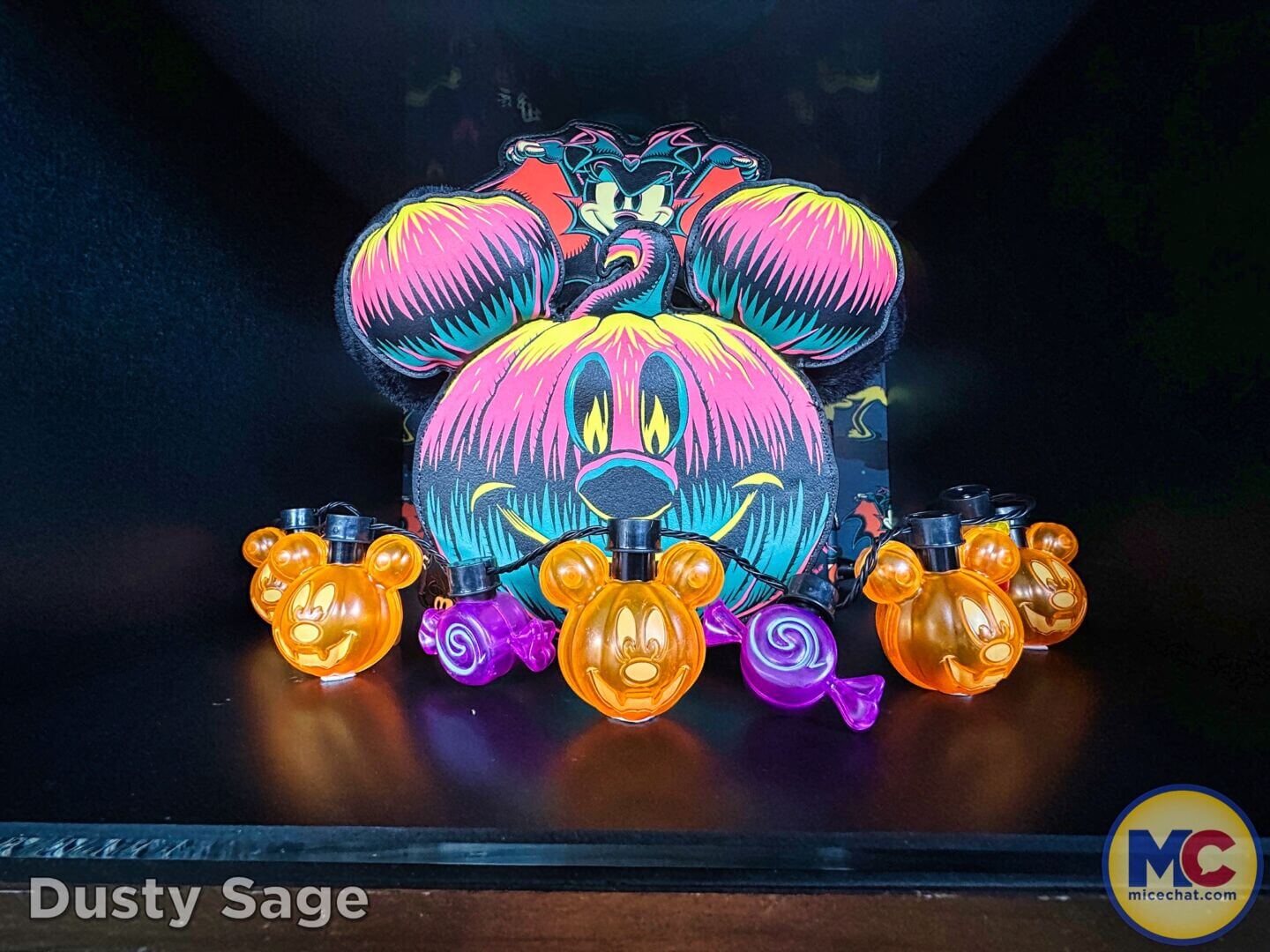 , Disneyland Update – Crowd Crush, Pipes Pop & Holiday Happenings!
