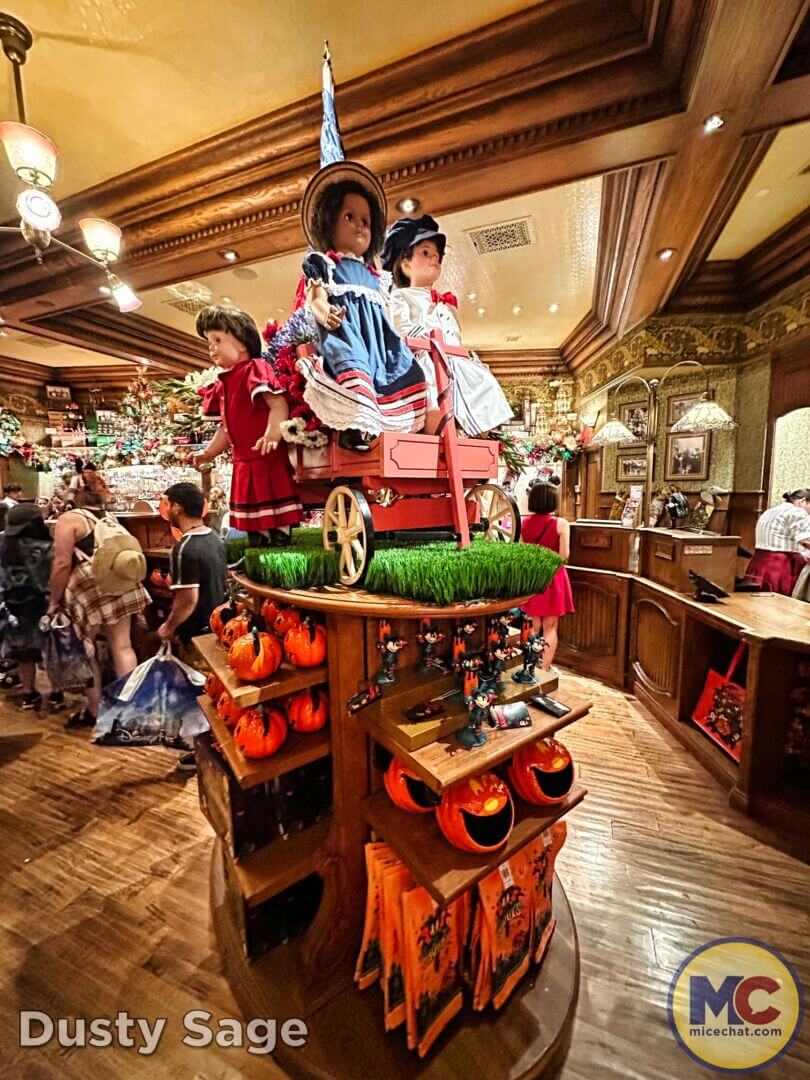 , Disneyland Update – Crowd Crush, Pipes Pop & Holiday Happenings!
