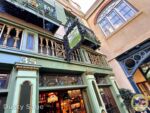 Disneyland News Shopping Eudoras Chic Boutique Front MiceChat