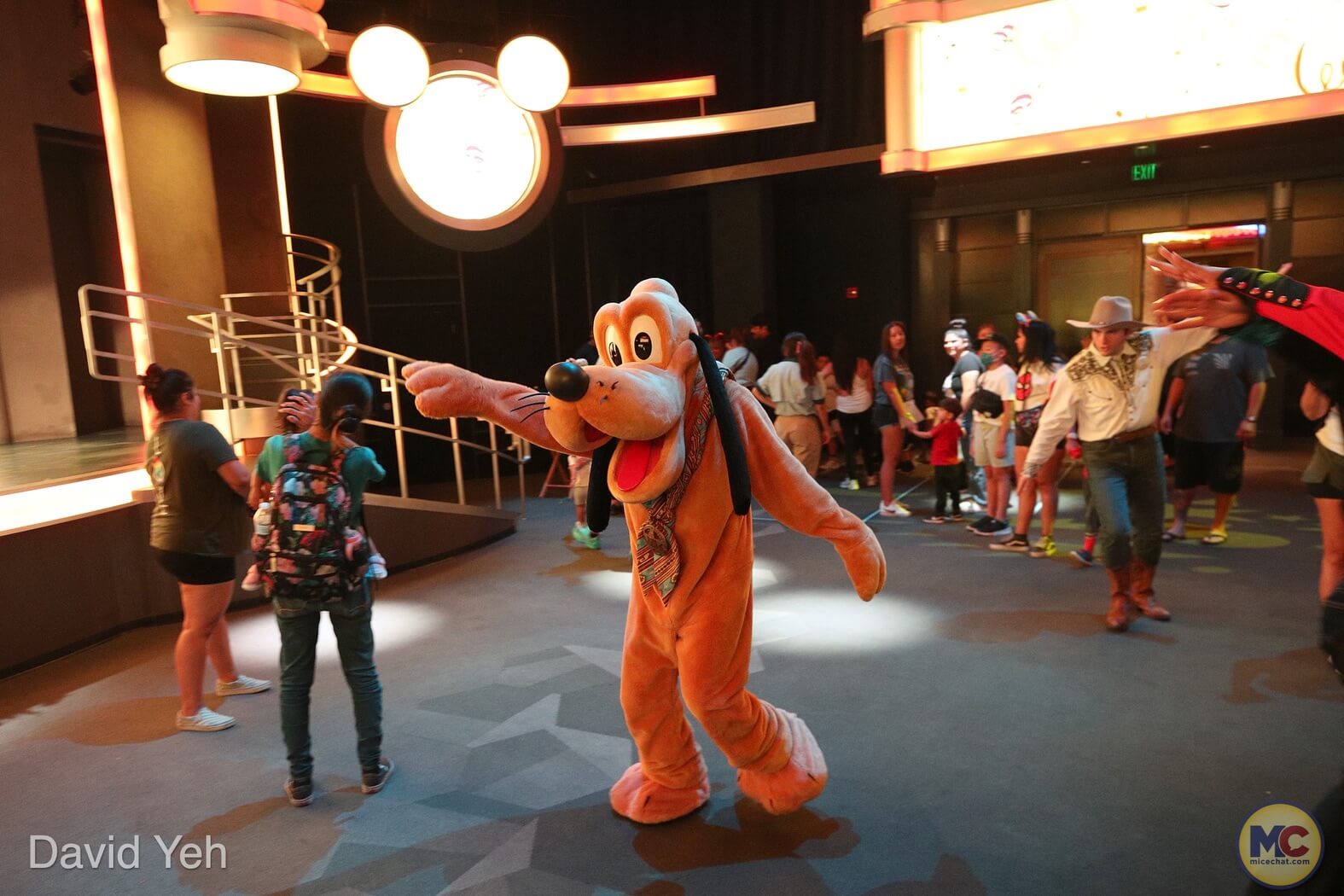 , Disneyland Update – Disneyland Takes a Bath & Halloween Screams!