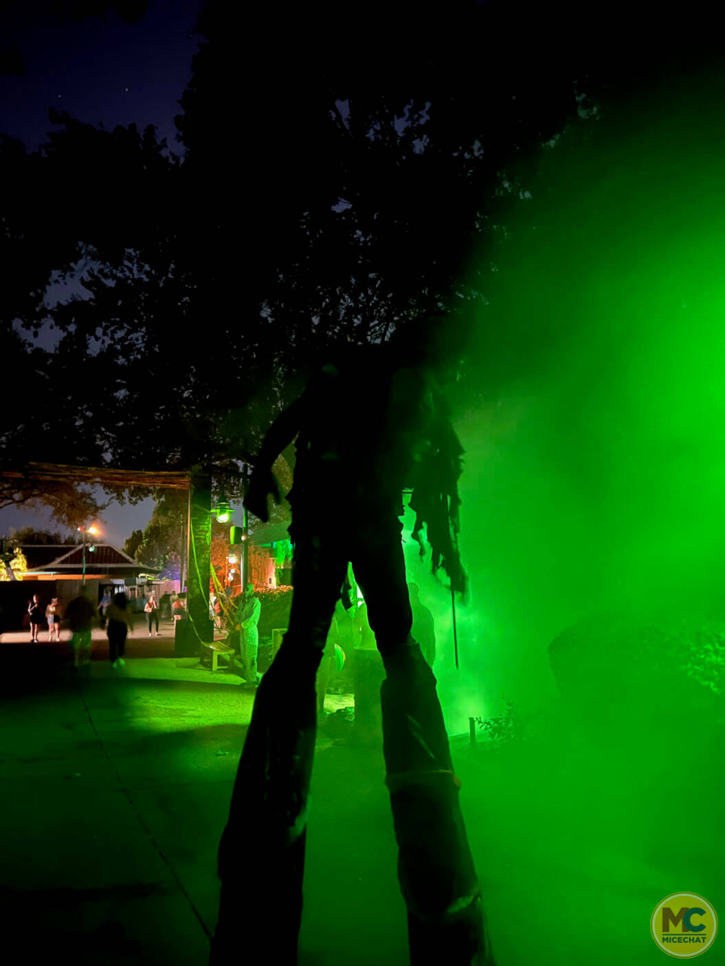 Howl-O-Scream, Hot and Cold Running Chills at SeaWorld Orlando’s Howl-O-Scream
