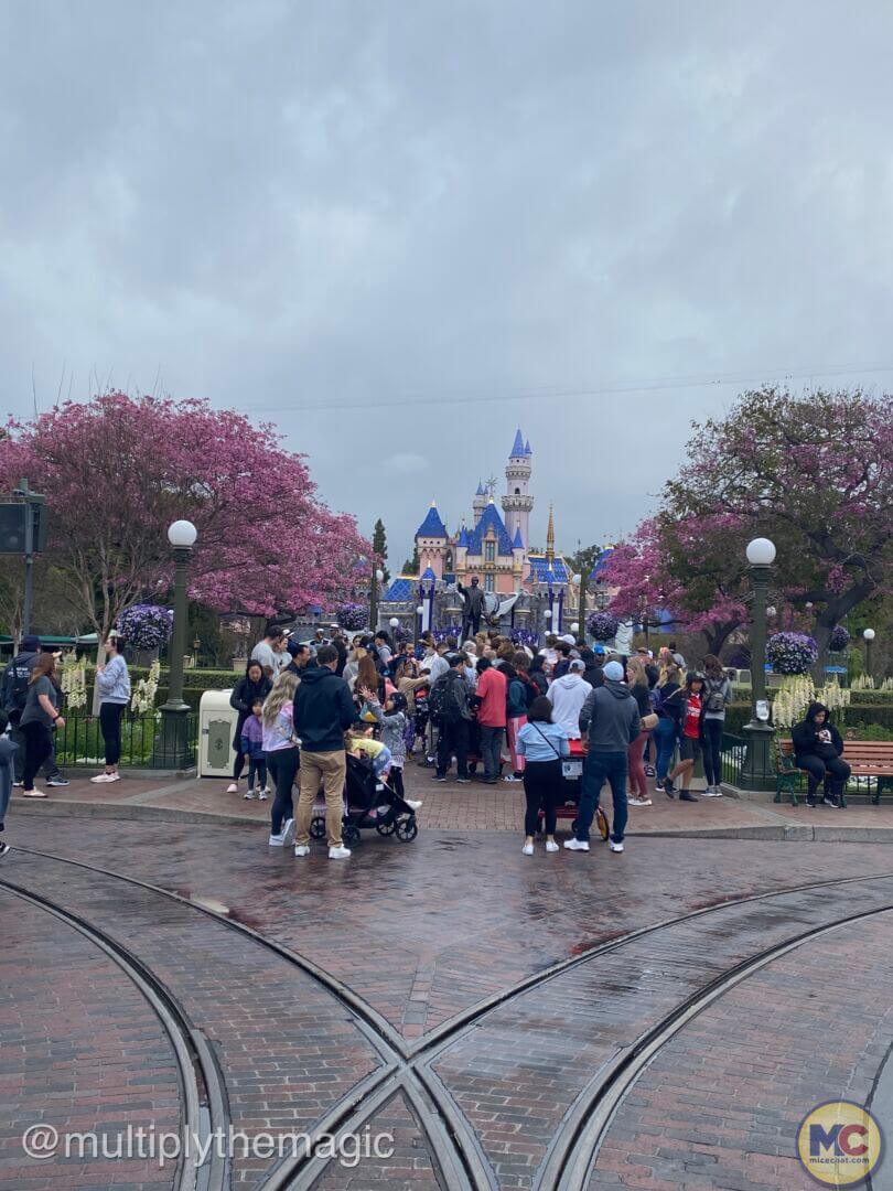 Disneyland mom hacks, 7 Disneyland Mom Hacks to Help You Navigate Like a Parks Pro