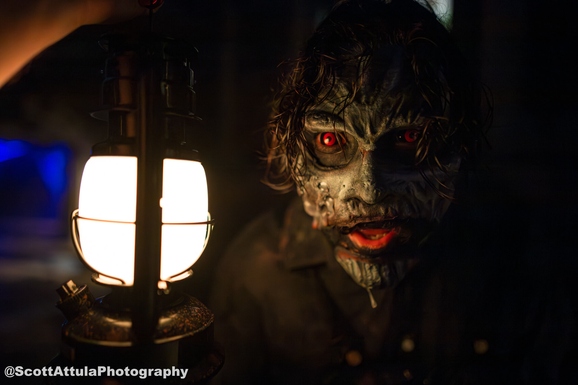 Knott's Scary Farm, 🎃 Knott’s Scary Farm 2025 Guide: New Mazes, What’s Leaving, Haunted Happenings, Foodie Frights & a Hangin’