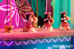 009_Disneyland_it’s a small world