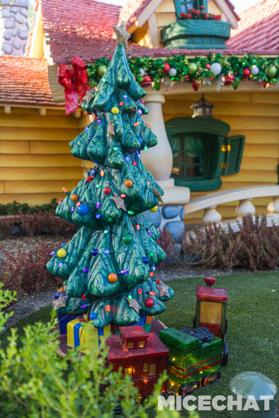 , Disneyland Update: Sad Departures and Exciting Additions!