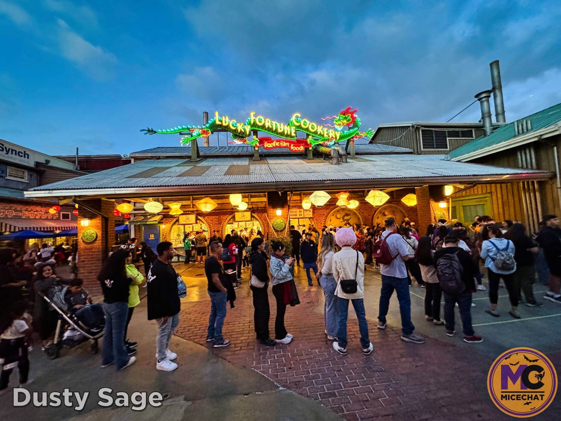 Disneyland Dining Guide, Disneyland Quick Service Dining Guide: Affordable Alternatives Inside & Outside the Resort