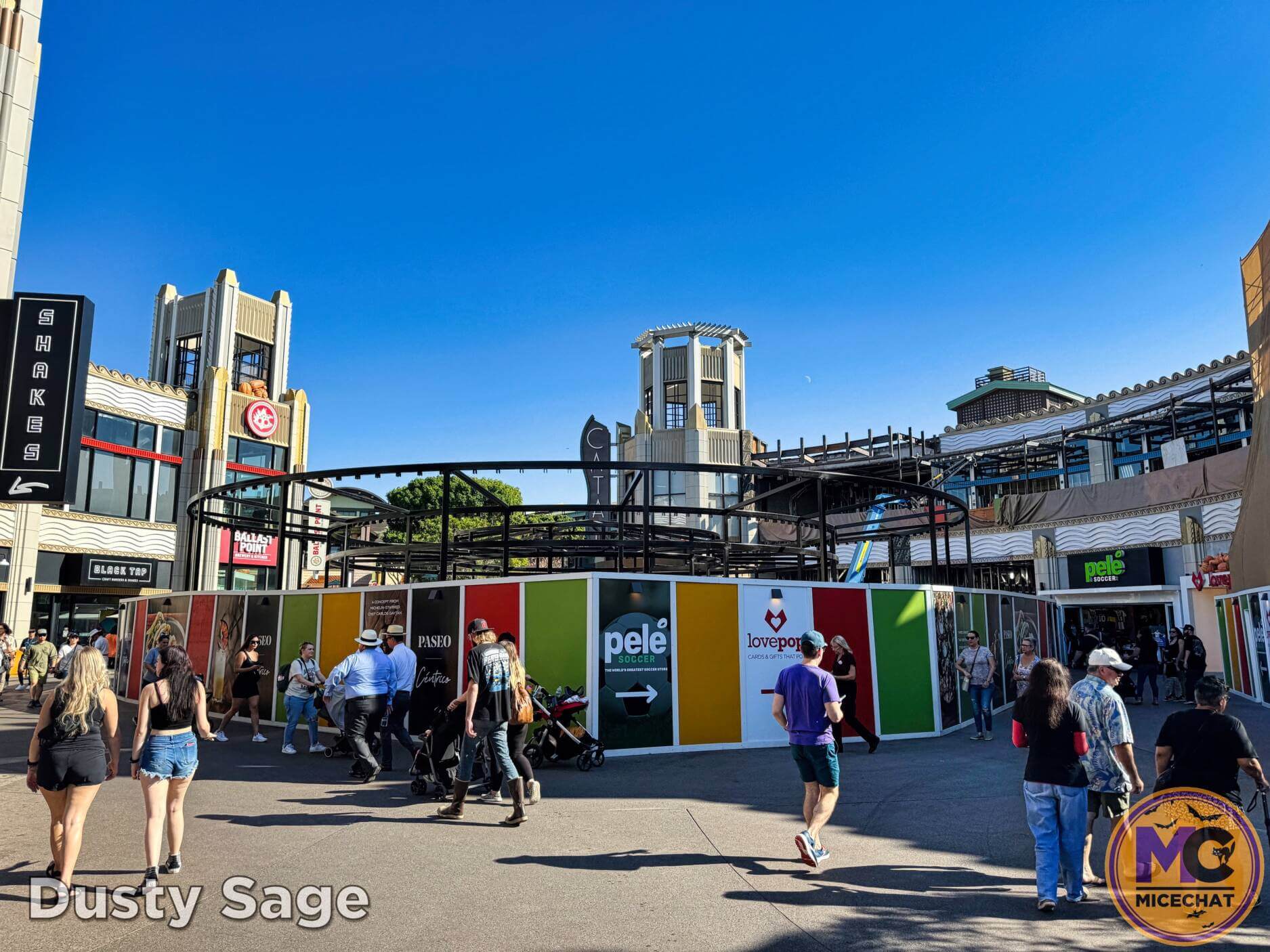 , Disneyland Update – Snowfall, Pumpkins & Missed Opportunities!