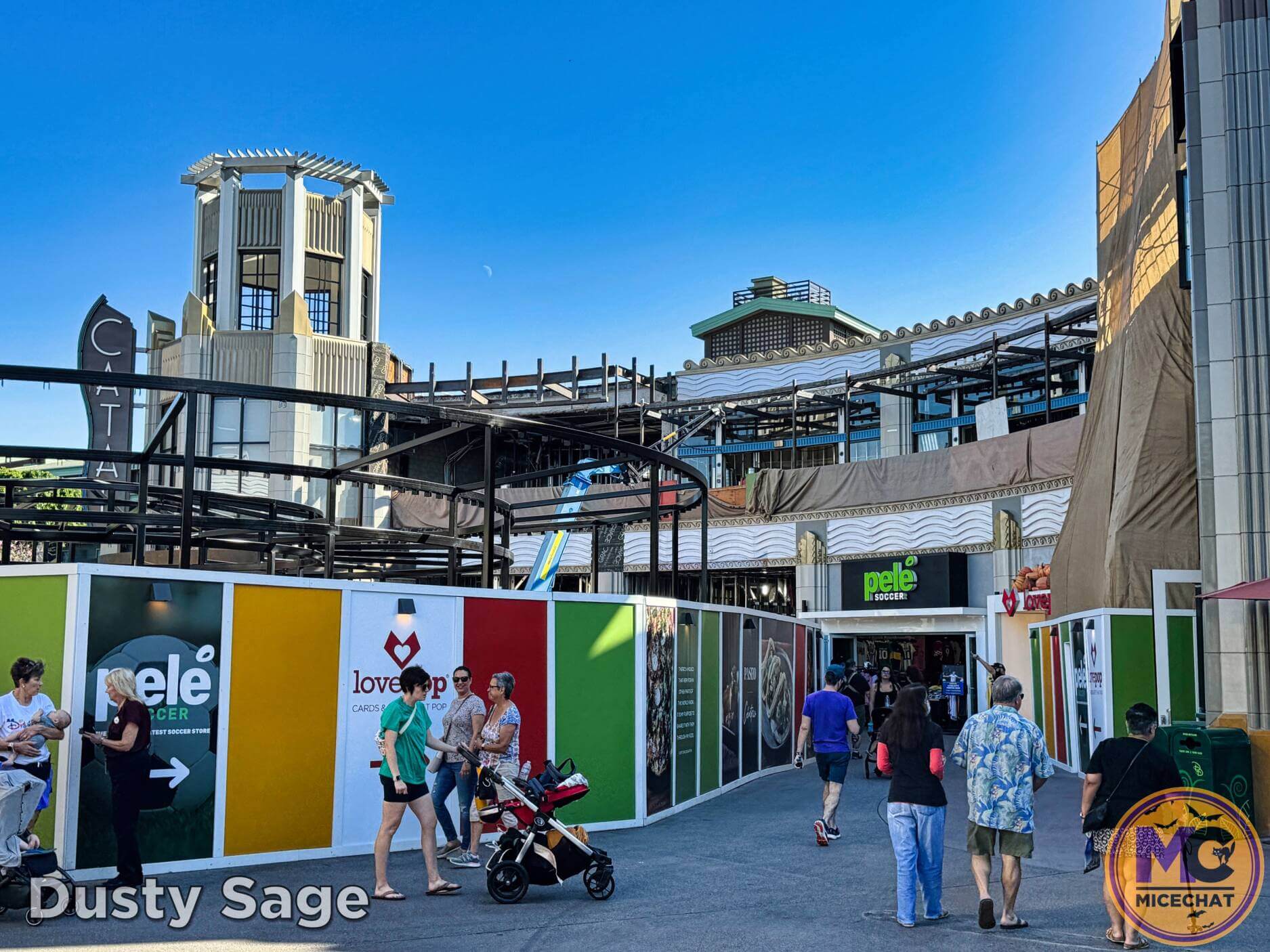 , Disneyland Update – Snowfall, Pumpkins & Missed Opportunities!