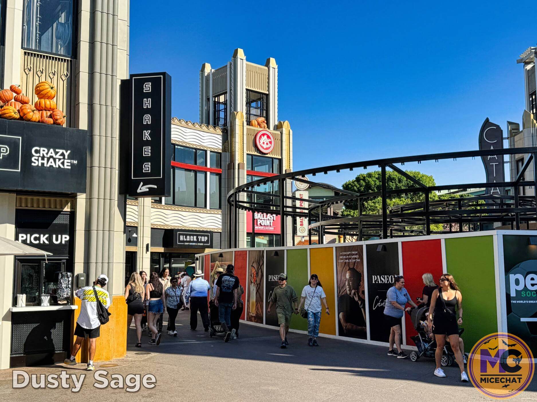 , Disneyland Update – Snowfall, Pumpkins & Missed Opportunities!
