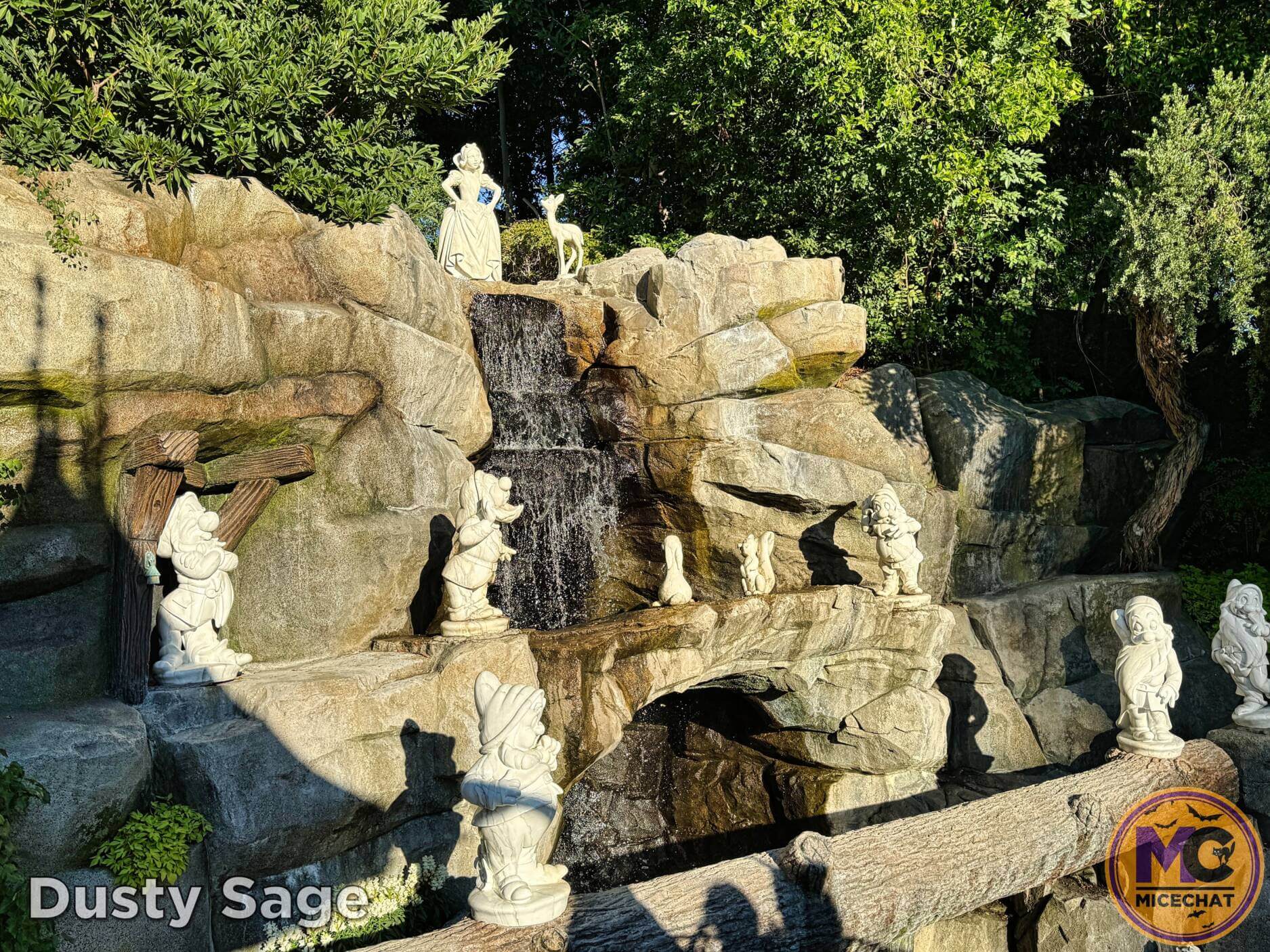 , Disneyland Update – Snowfall, Pumpkins & Missed Opportunities!
