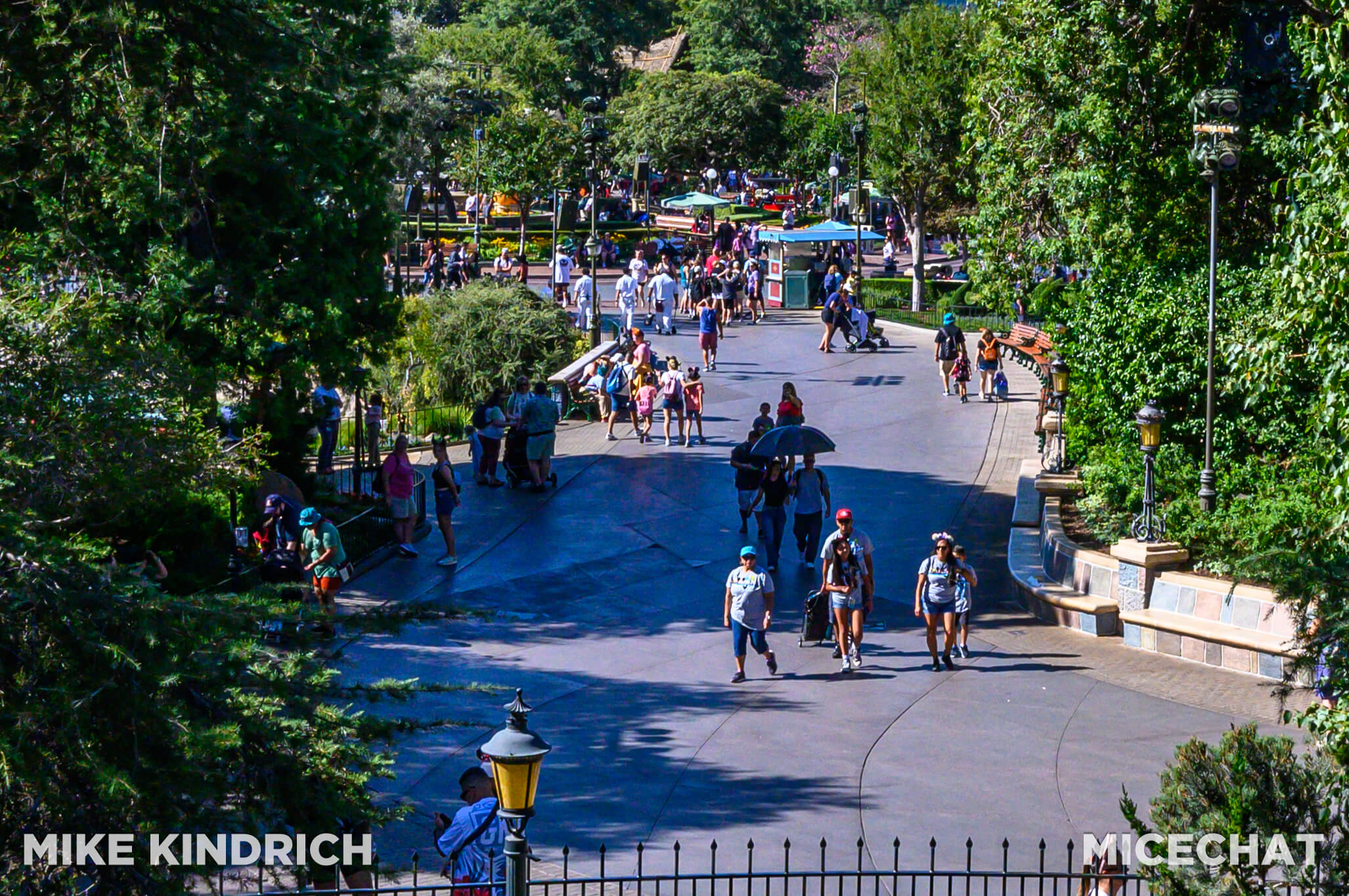 , Disneyland Update: Reservation Riddles, Disney Dilemmas, Cool Construction, and Holiday Hints