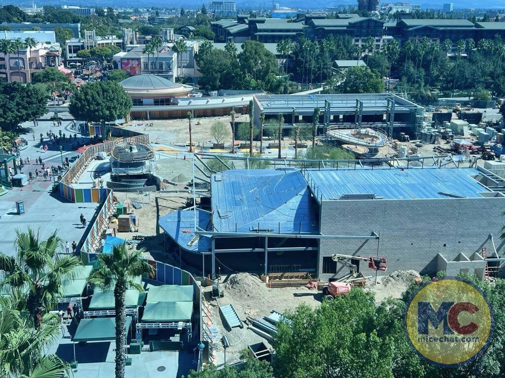 , Disneyland Update: Reservation Riddles, Disney Dilemmas, Cool Construction, and Holiday Hints