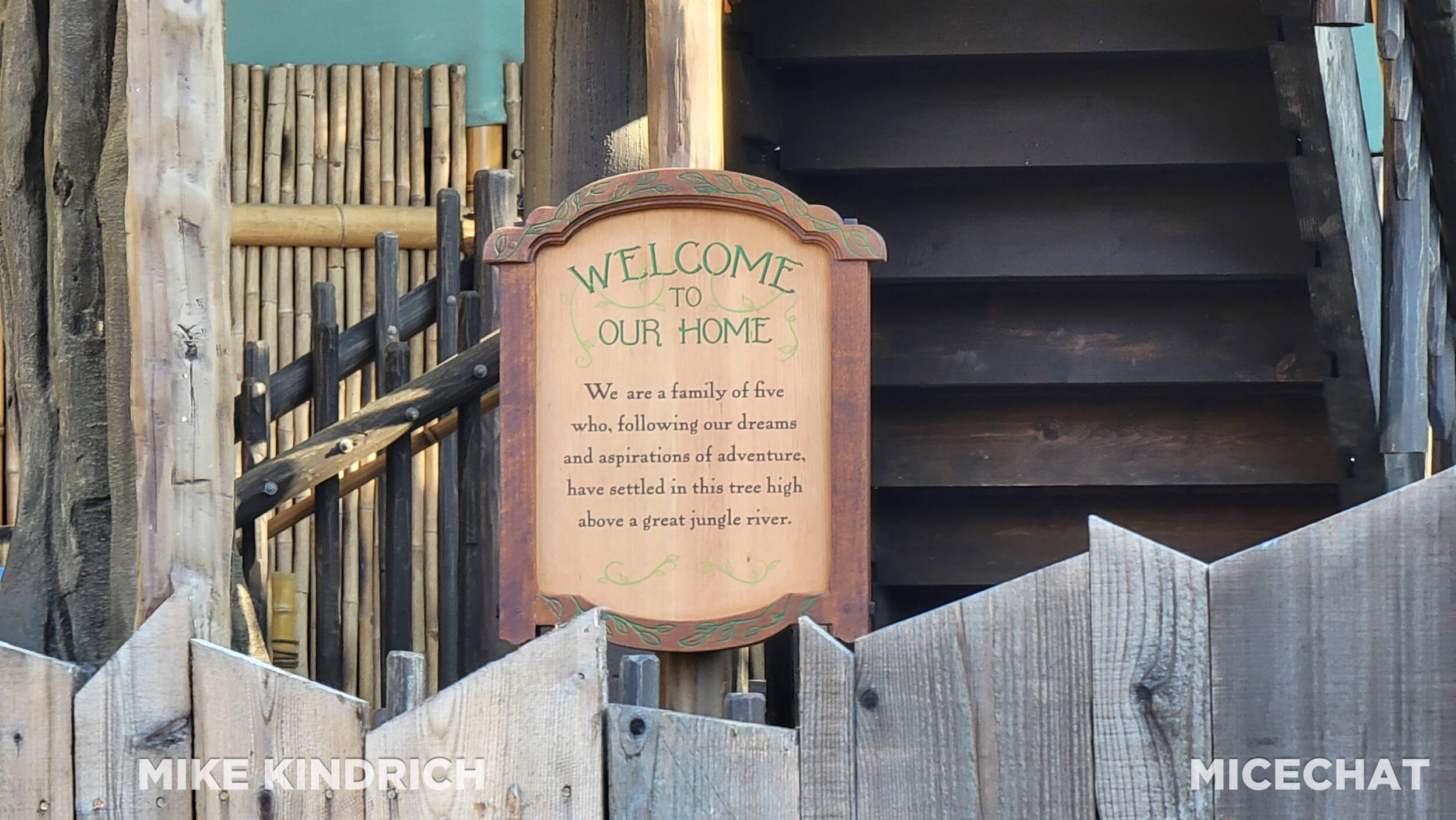 , Disneyland Update – Snowfall, Pumpkins & Missed Opportunities!